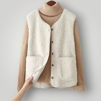 Yara™ | Versatile Chic Wool Vest
