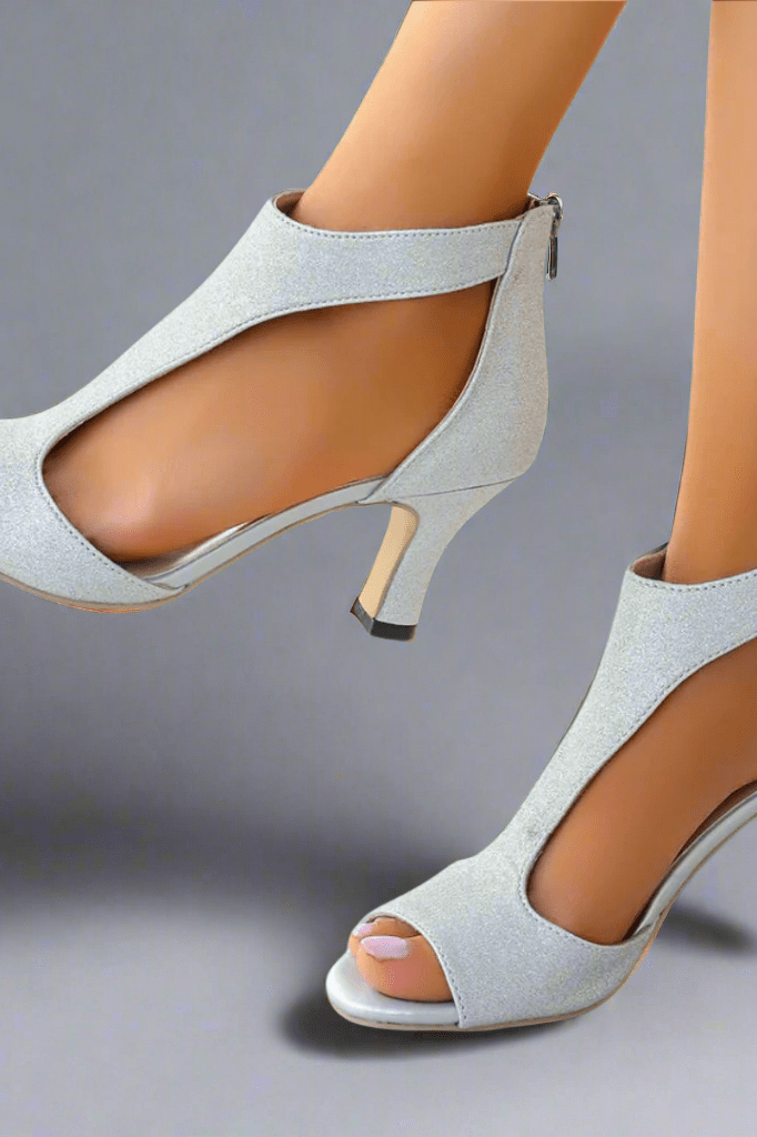 Bélora™ | Chic Cutout Heels