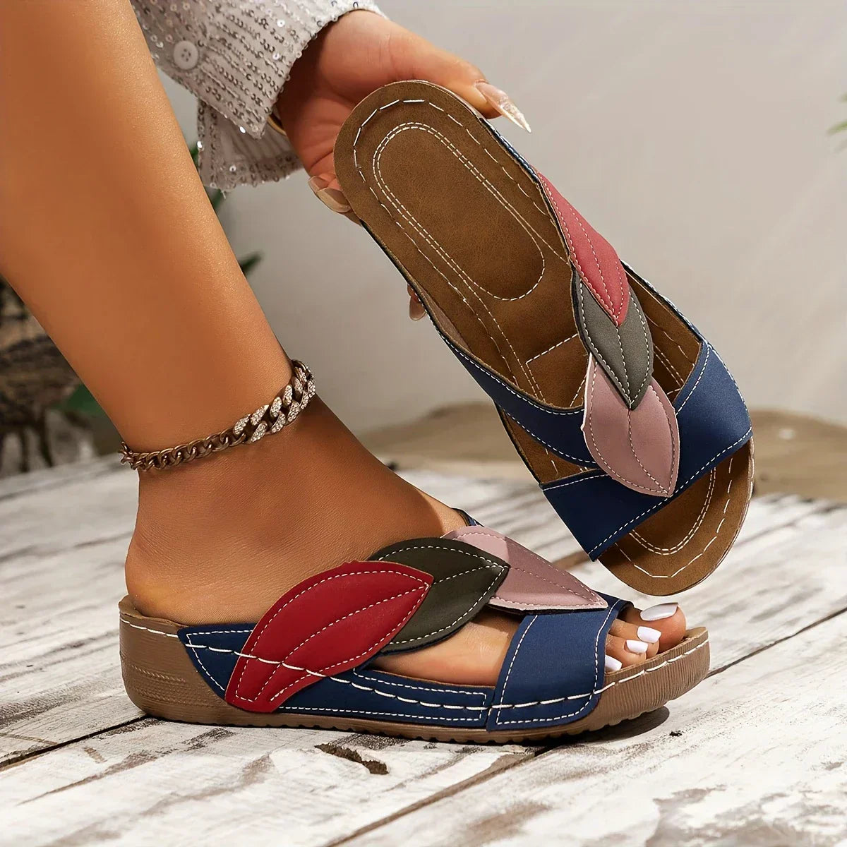 Vionelle™ | Women’s Leaf Accent Slip-On Sandals