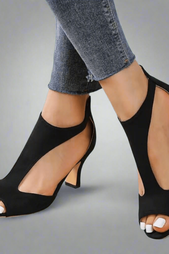 Bélora™ | Chic Cutout Heels