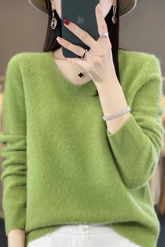 Lioraé™ | Soft V-Neck Cashmere Sweater