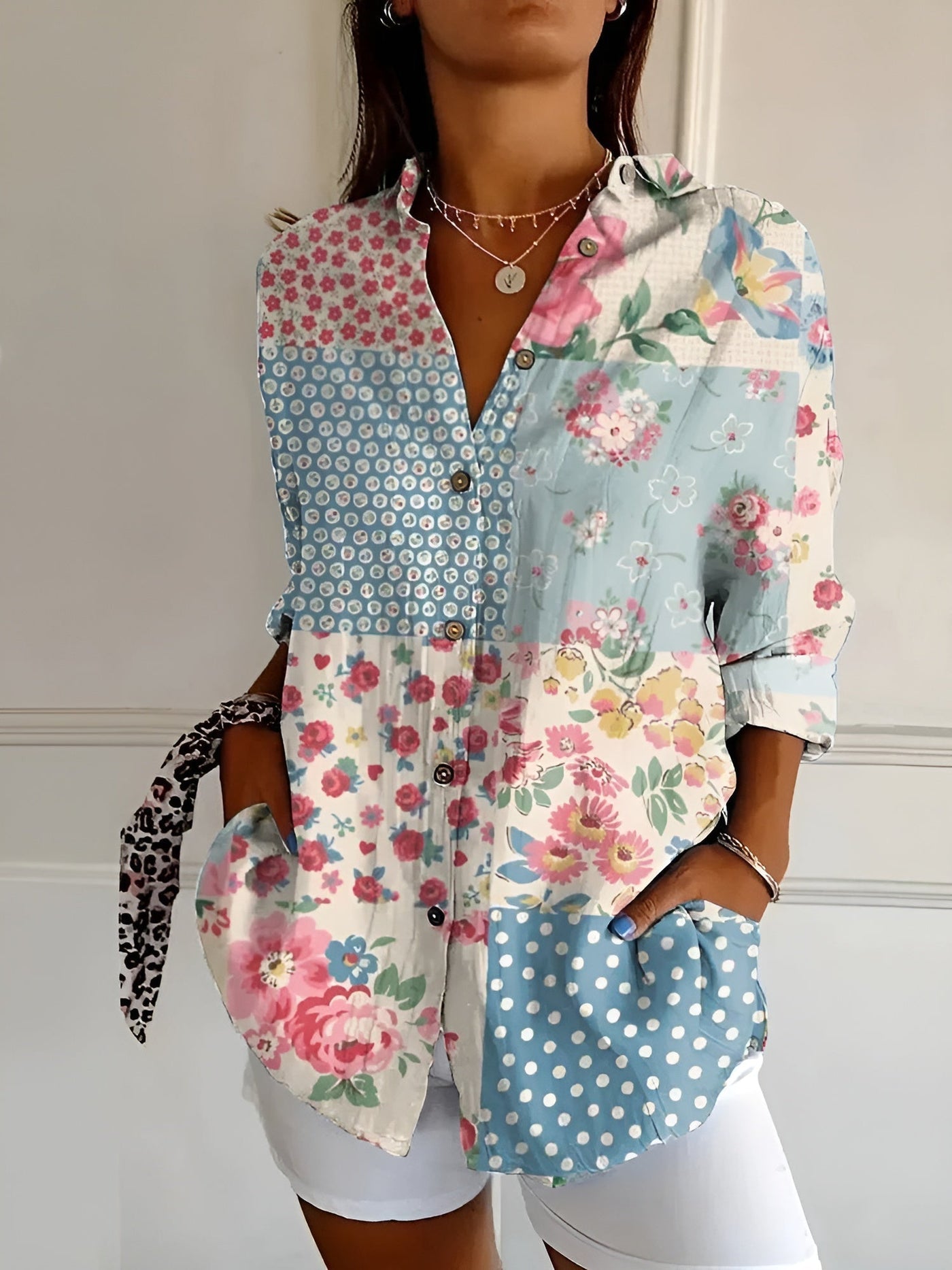 Yusra™ | Blouse with Floral Pattern and Buttons