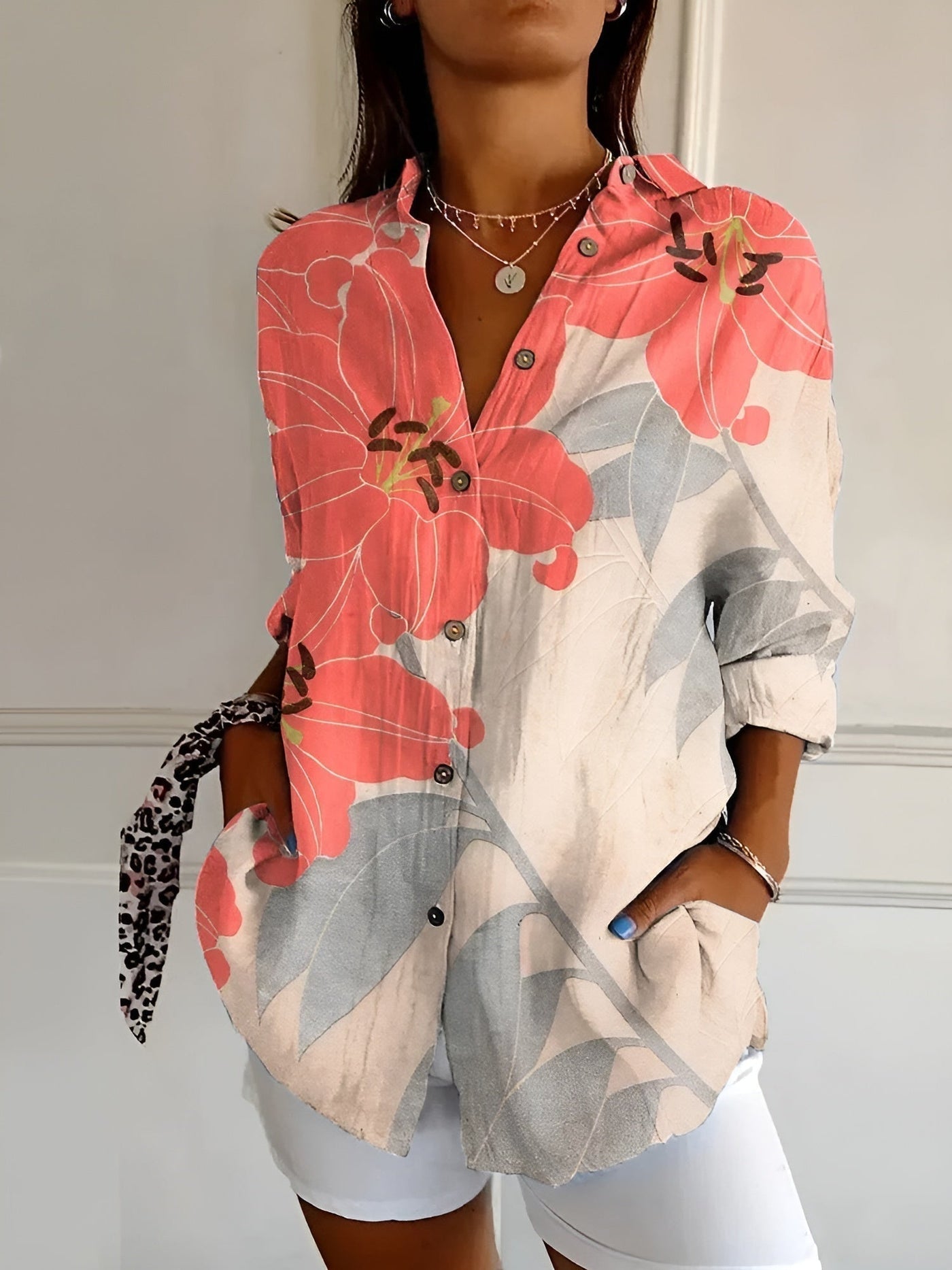 Yusra™ | Blouse with Floral Pattern and Buttons